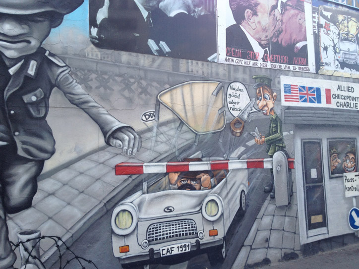 Close up of the graffiti on the East Side Gallery Shop. It's in Sächsisch!
