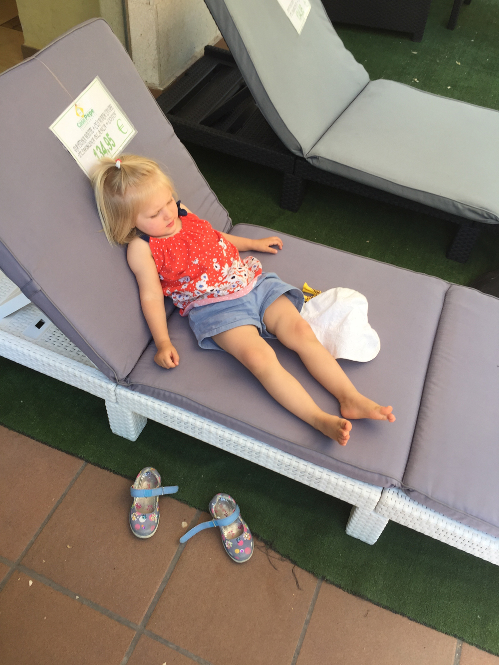 When all else fails, kick of your shoes and find somewhere quiet to have a lie-down. Never fails.