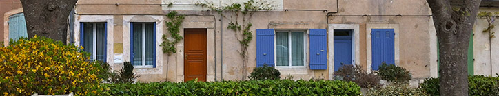 Bonjour, je suis une maison provençale très belle.