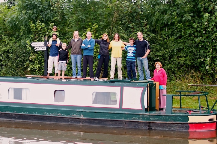 The full crew on our trusty barge.