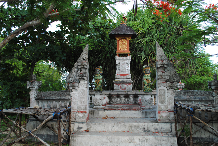 Hindu temple on Lembongan