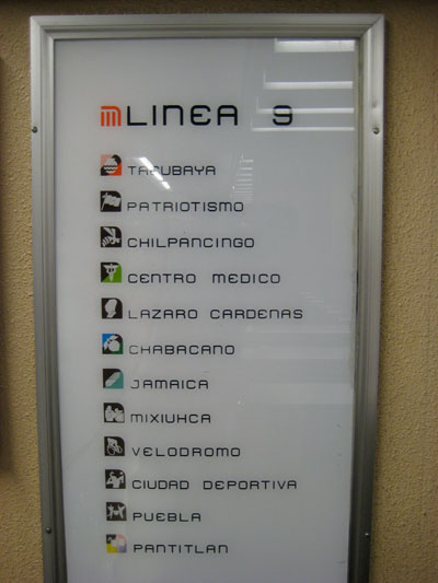 Metro sign for the Tacubaya (Pot) line Metro sign for the Tacubaya (Pot) line