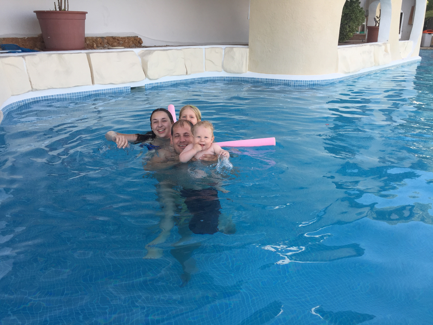 We need a photographer so Mami can come into the pool too.