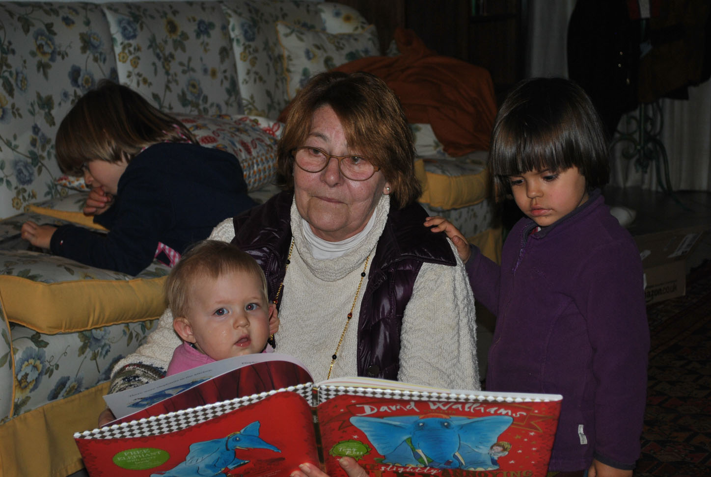 Story time with Omi Kuru.